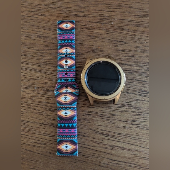 Samsung Galaxy Watch 42mm SM-R810 Rose Gold Bluetooth Smartwatch - Pre Owned - Picture 1 of 11